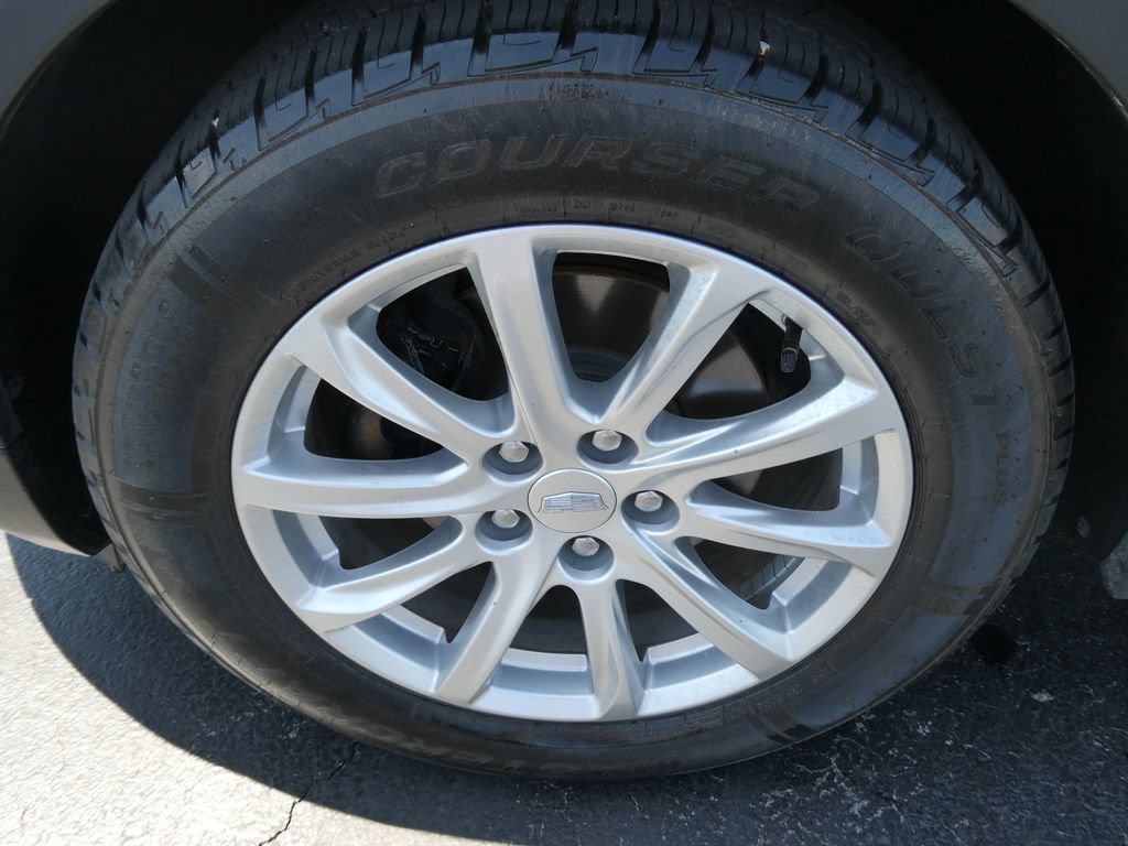 Used 2019 Cadillac XT4 Luxury w/ Cold Weather Package FWD image 11