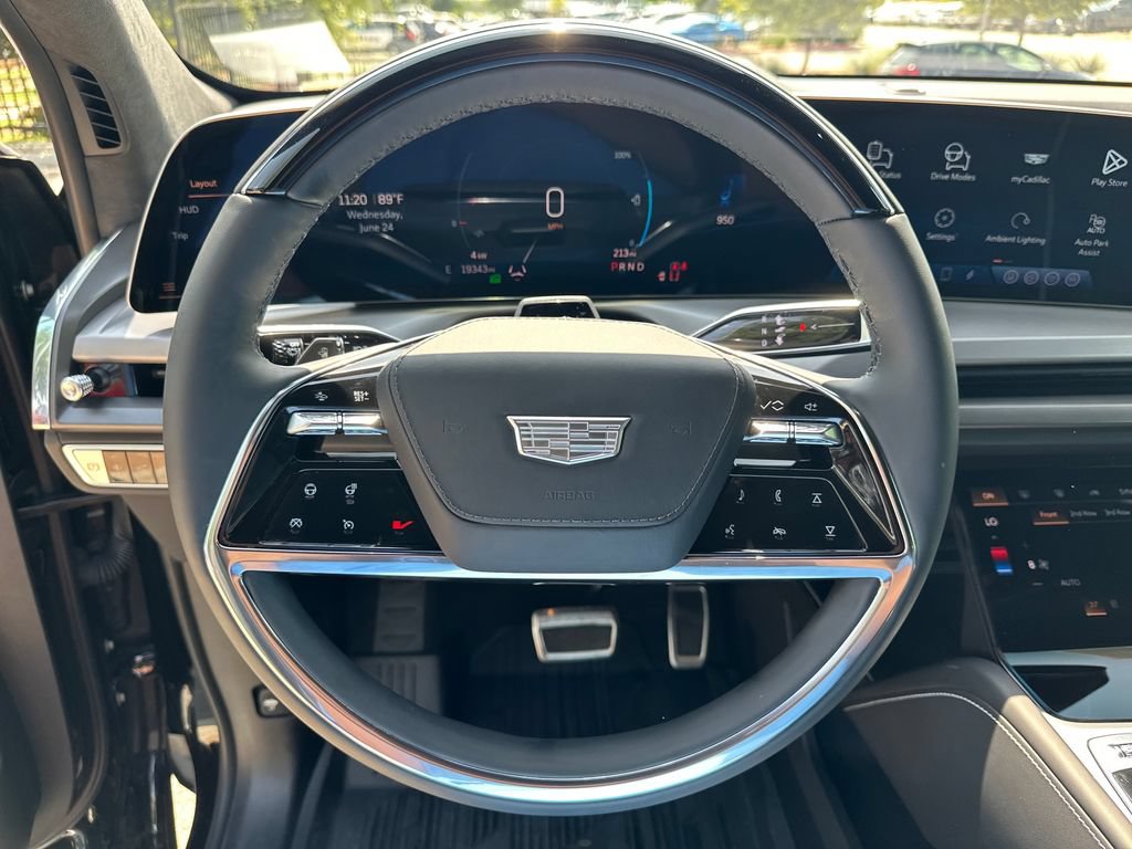 Used 2026 Cadillac Vistiq Platinum w/ LPO, Floor Liner Package AWD/4WD image 21