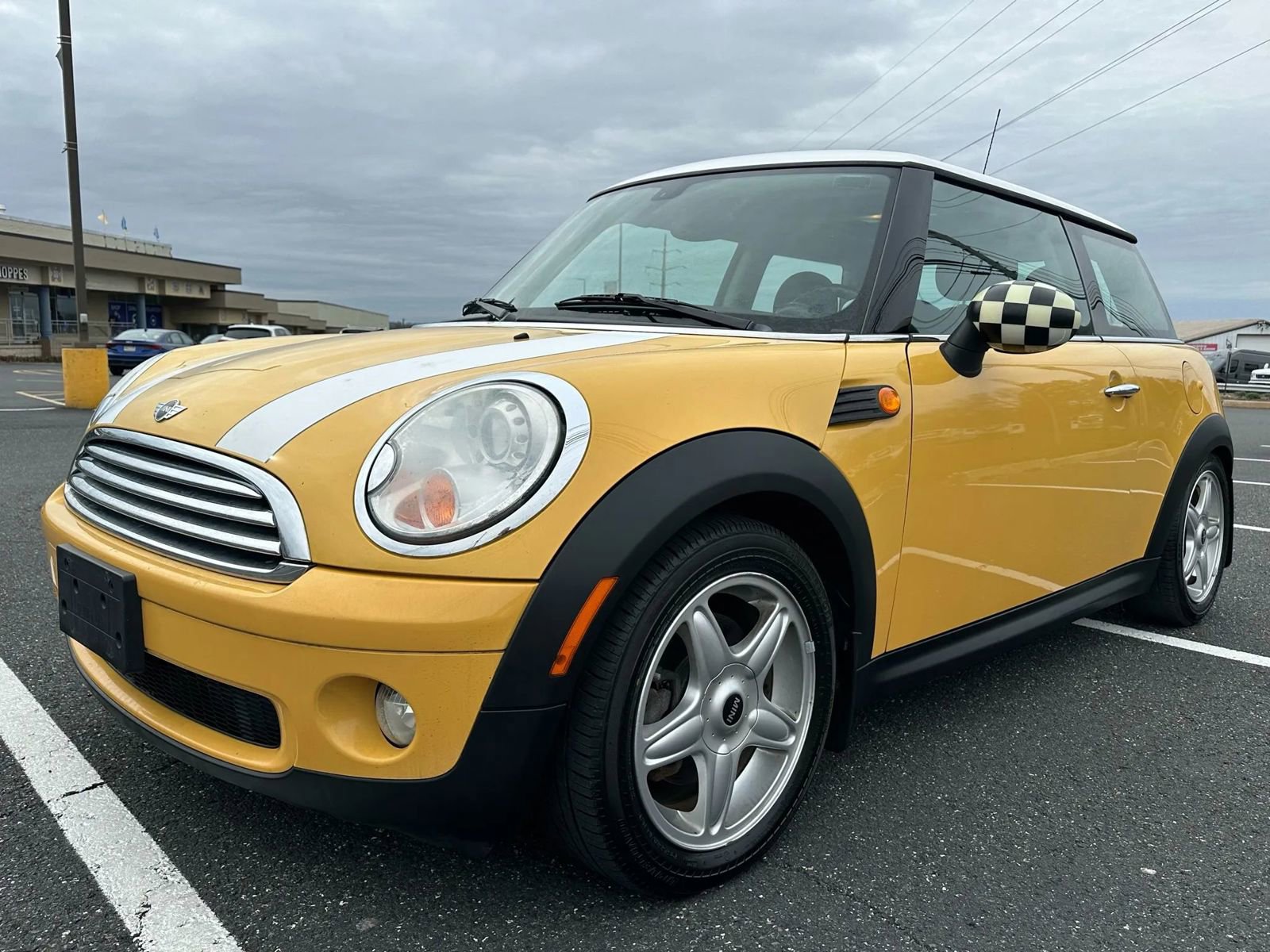 Used 2009 MINI Cooper Hardtop image 1