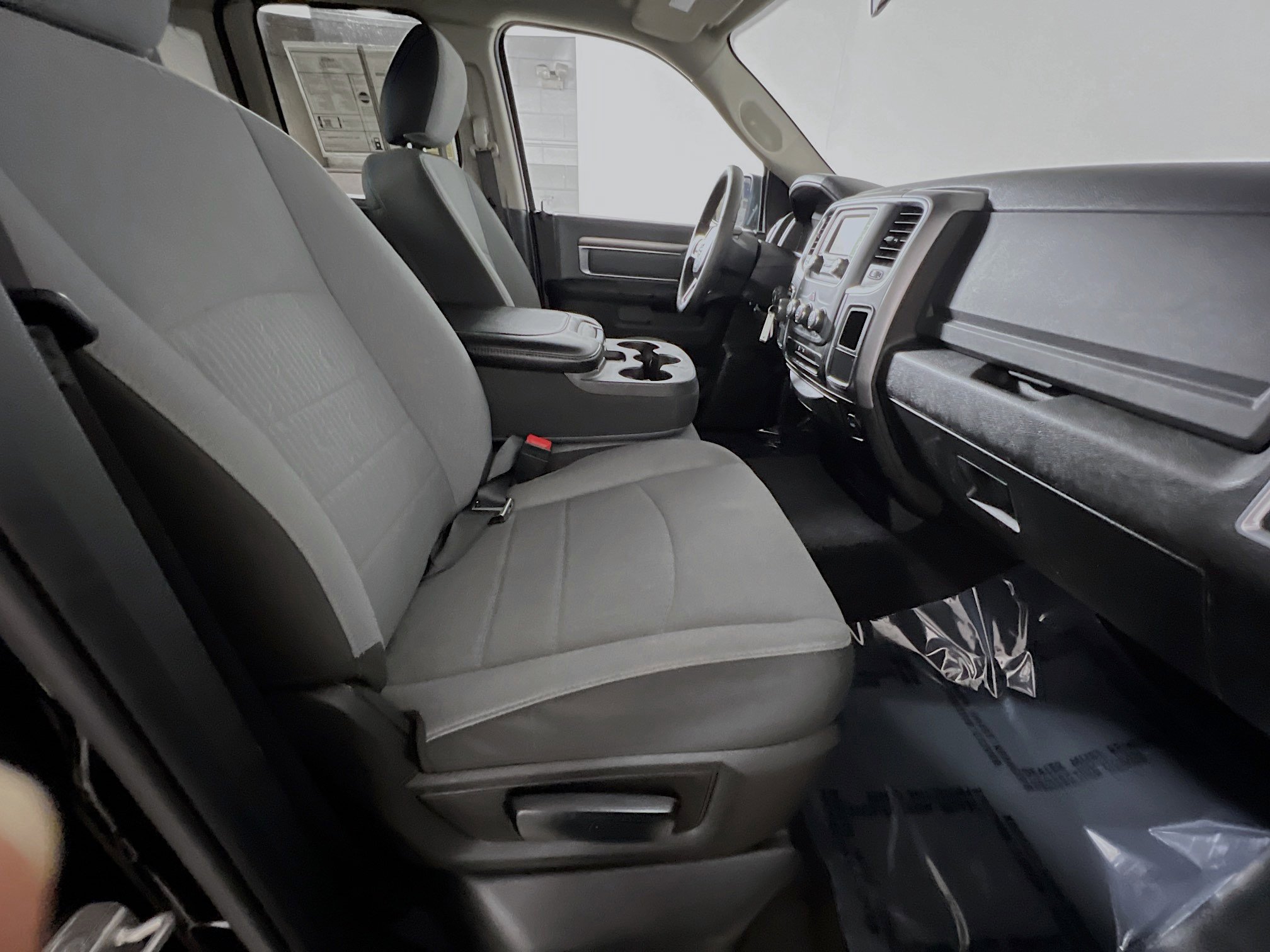Used 2024 RAM 1500 Classic SLT image 30