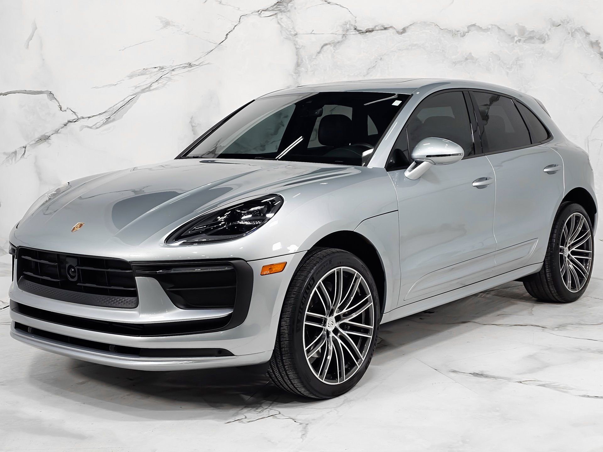 Used 2024 Porsche Macan Turbo image 7