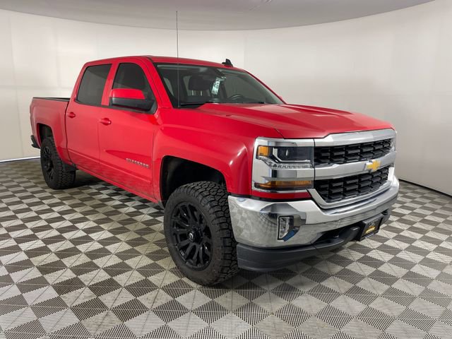 Used 2018 Chevrolet Silverado 1500 LT w/ LT Eassist Package AWD/4WD image 17