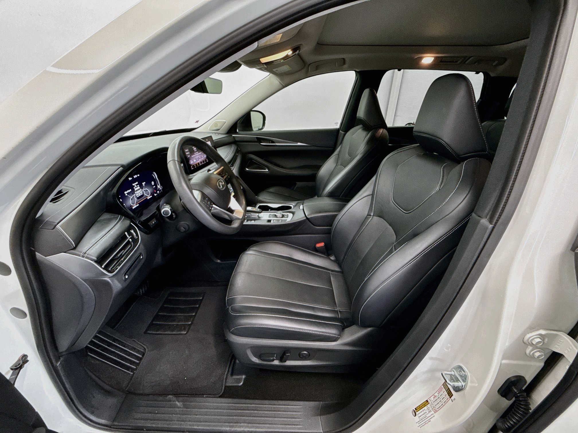Used 2023 INFINITI QX60 Luxe w/ Performance Audio Package AWD/4WD image 13