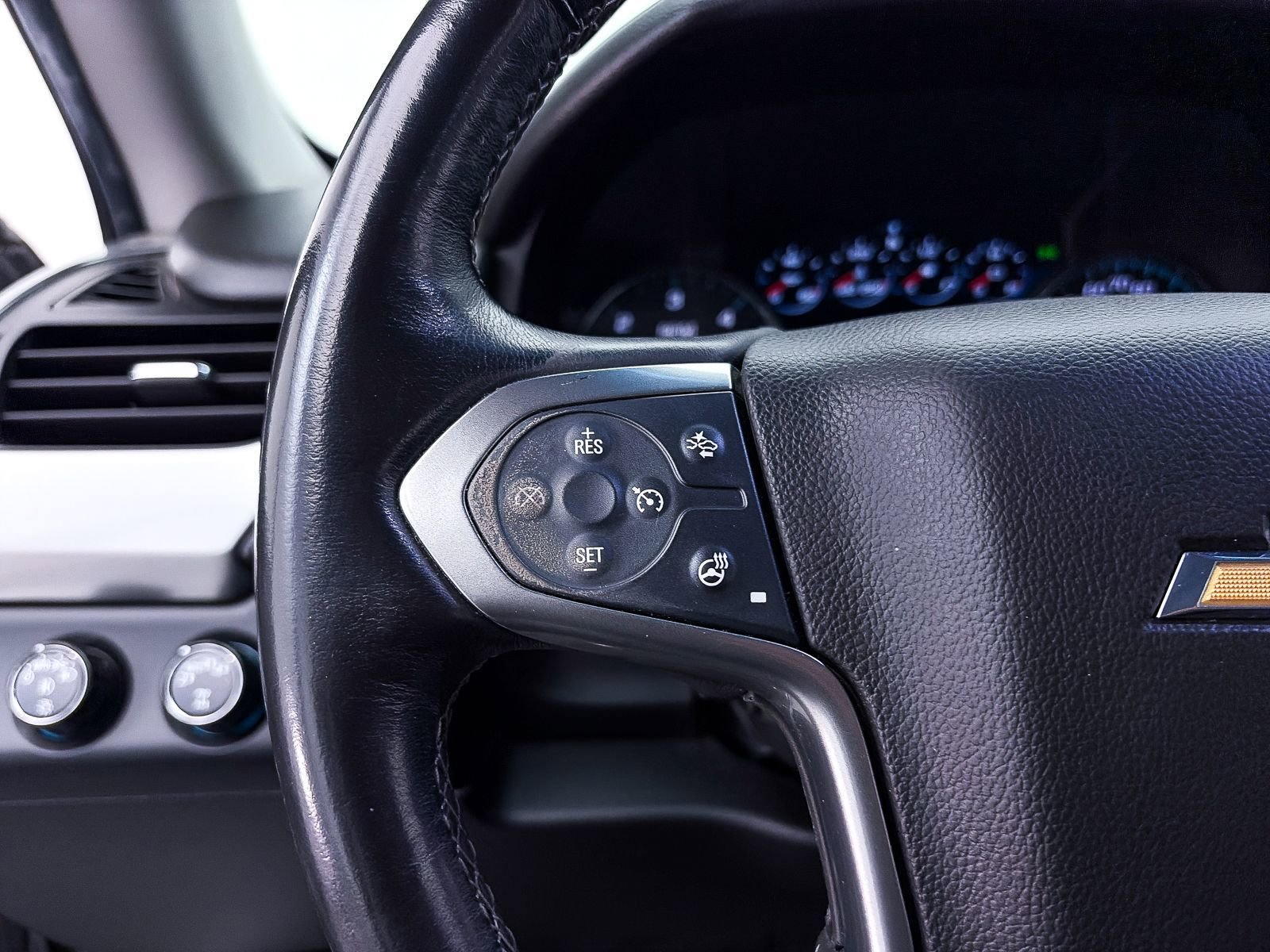 Used 2017 Chevrolet Tahoe LT w/ Luxury Package AWD/4WD image 24