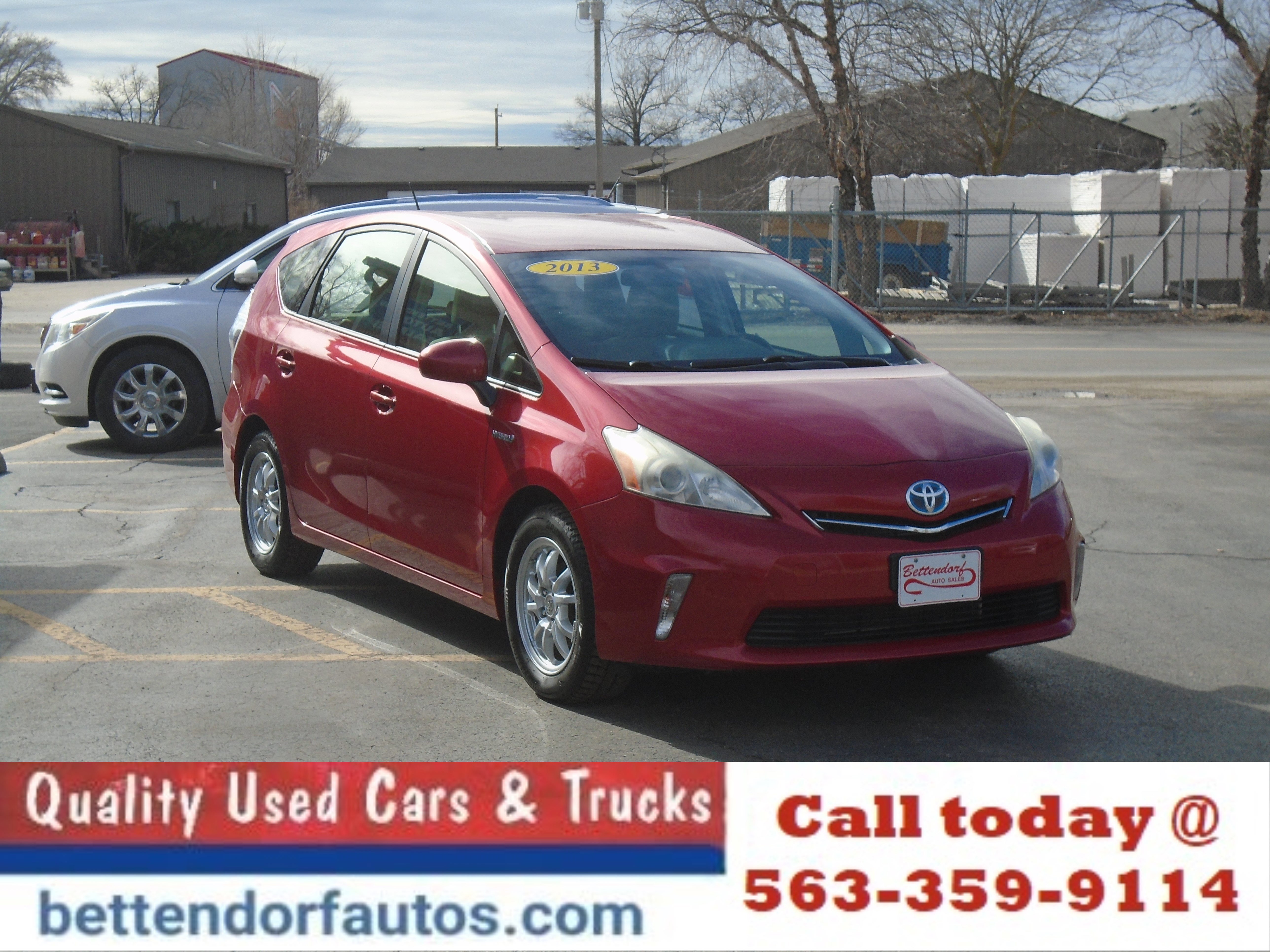 Used 2013 Toyota Prius V Three FWD image 4
