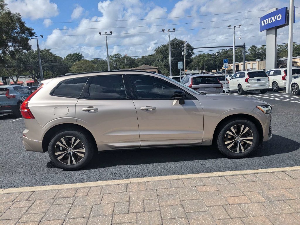 Certified 2024 Volvo XC60 B5 Core AWD/4WD image 7