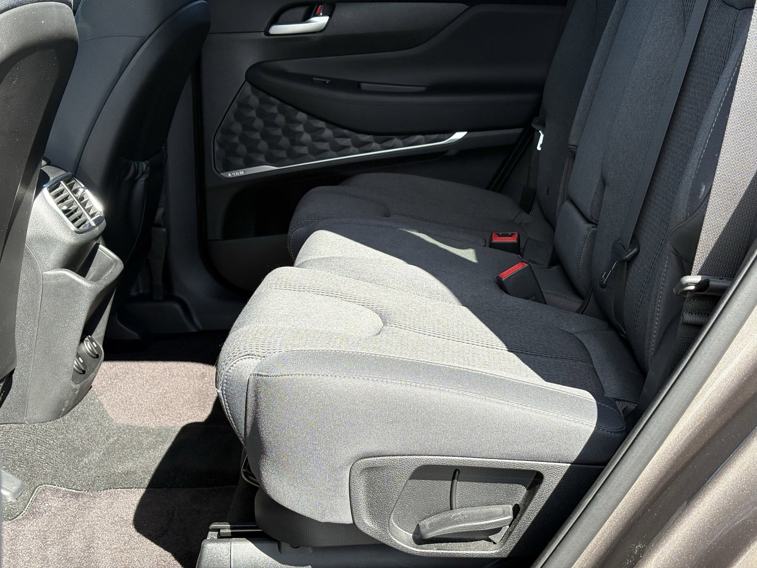 Used 2019 Hyundai Santa Fe SEL image 32