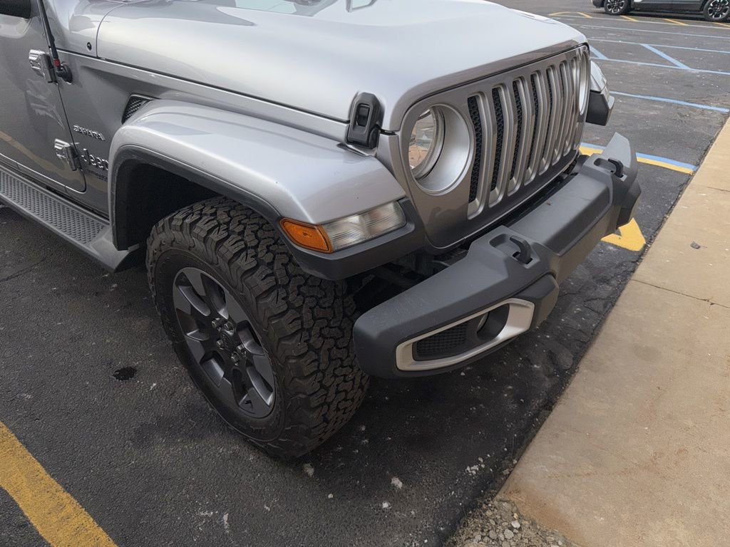 Used 2018 Jeep Wrangler Unlimited Sahara image 3