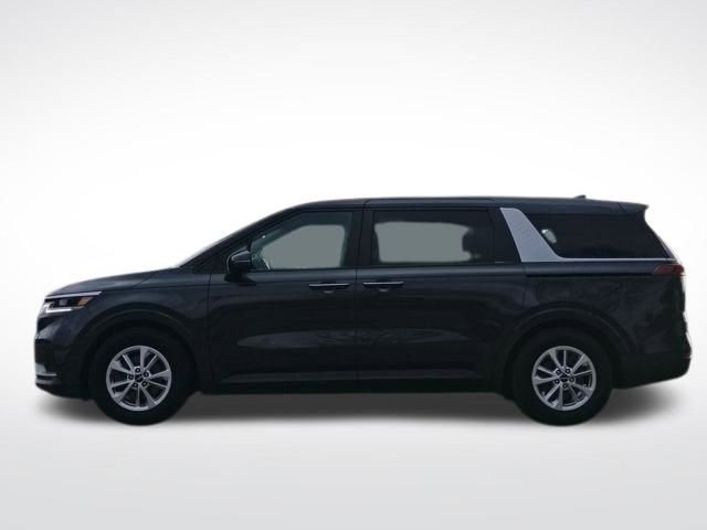 Certified 2024 Kia Carnival LX image 11