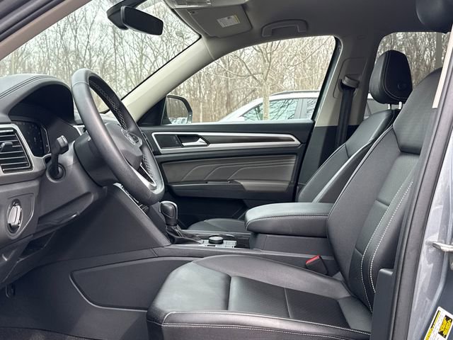 Certified 2023 Volkswagen Atlas SE w/ Black Wheel Package image 12