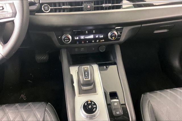 Used 2023 Mitsubishi Outlander SEL FWD image 8
