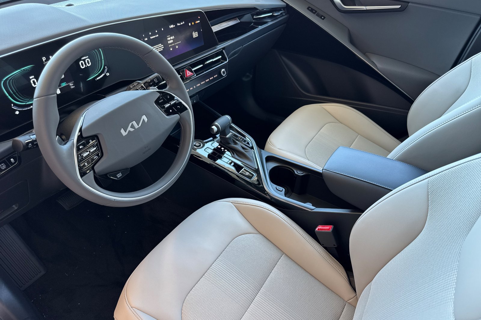 New 2026 Kia Niro EX FWD image 10