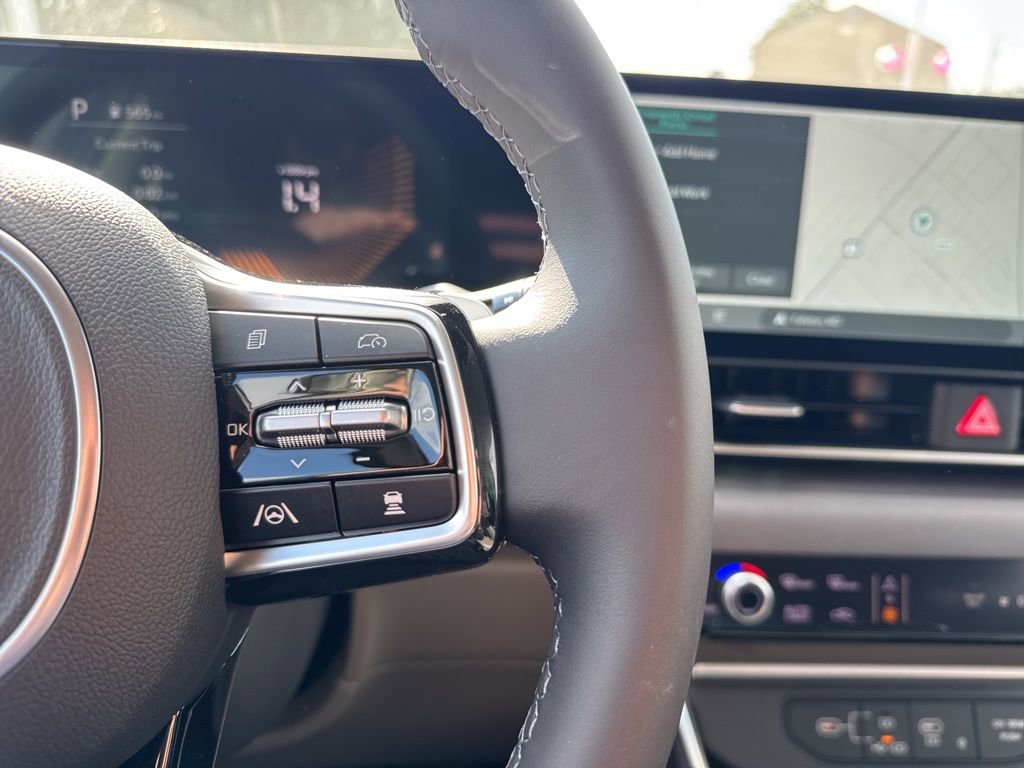 New 2026 Kia Carnival EX image 19