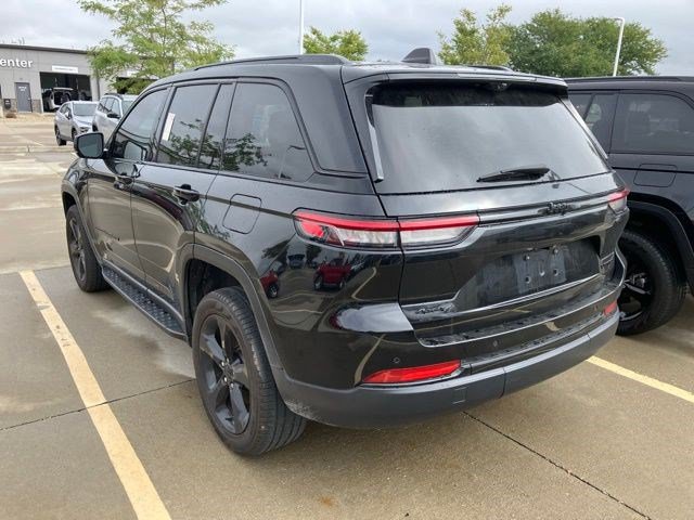 Used 2024 Jeep Grand Cherokee Limited w/ Luxury Tech Group II AWD/4WD image 5
