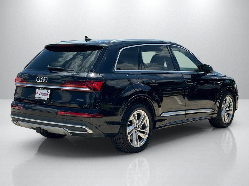 Used 2021 Audi Q7 3.0T Prestige AWD/4WD image 5