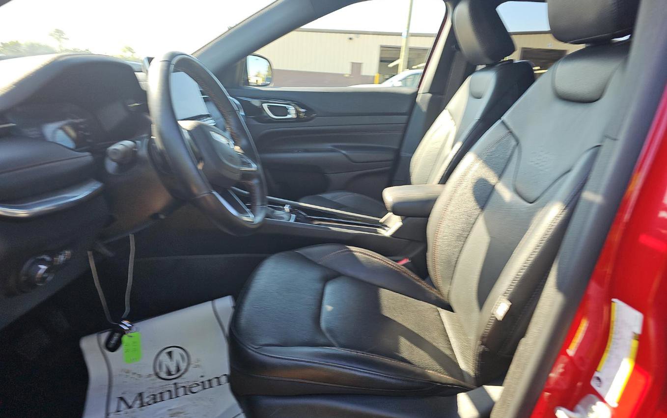 Used 2022 Jeep Compass Limited image 10