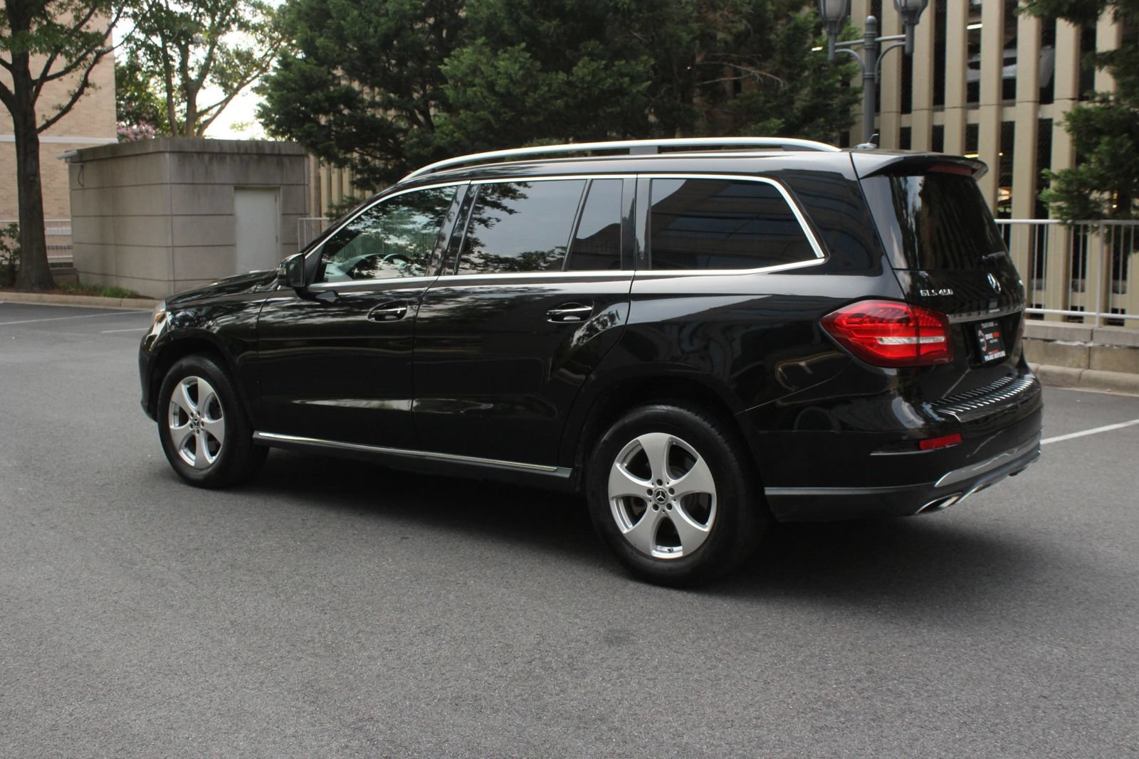 Used 2018 Mercedes-Benz GLS 450 4MATIC w/ Premium Package image 9