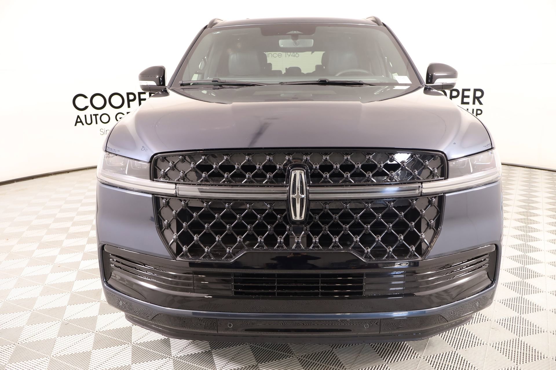 New 2026 Lincoln Navigator Reserve w/ Jet Appearance Package image 9