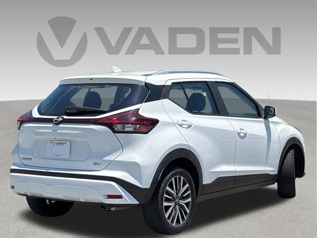 Used 2023 Nissan Kicks SV FWD image 8