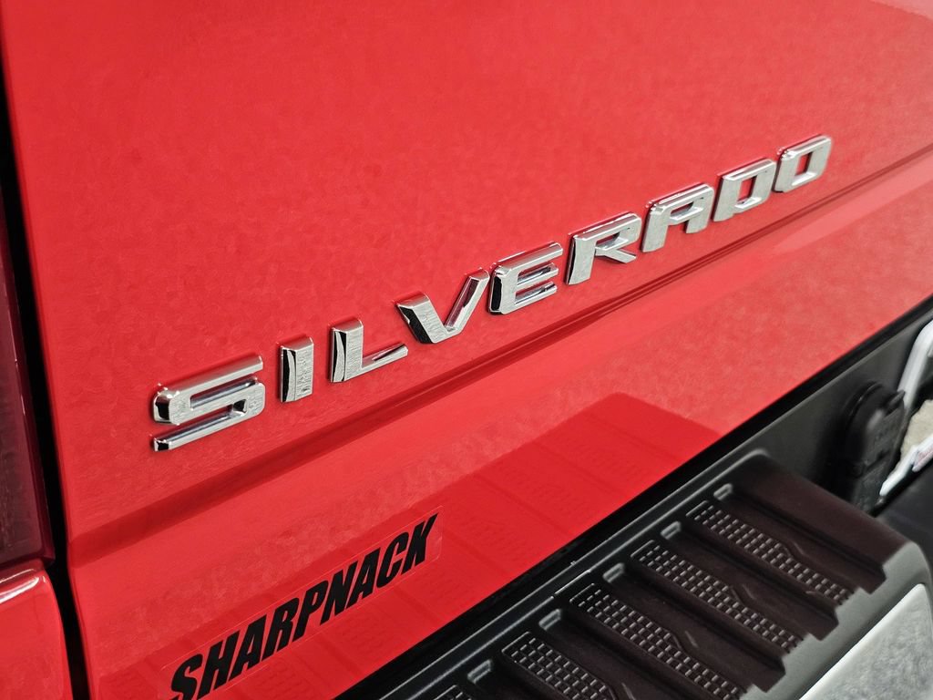 Used 2025 Chevrolet Silverado 1500 LT AWD/4WD image 25