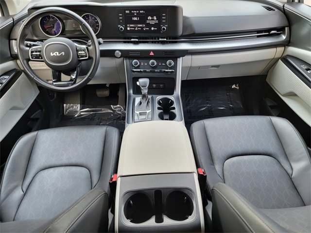 Used 2023 Kia Carnival LX image 27