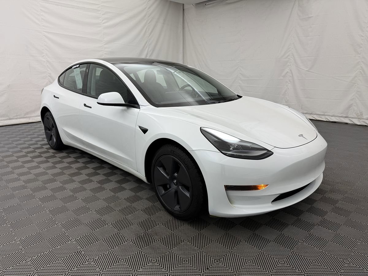 Used 2023 Tesla Model 3 Standard Range RWD image 4