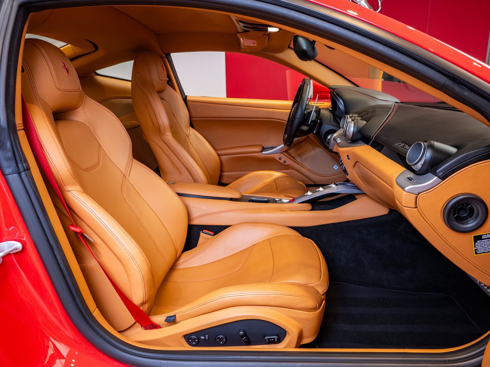 Used 2015 Ferrari F12 Berlinetta image 18