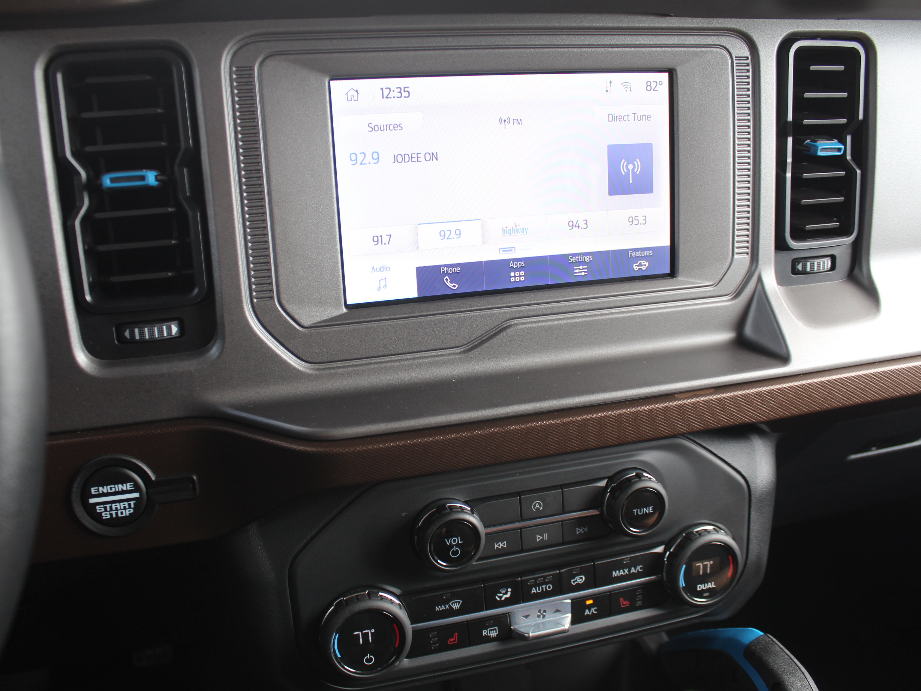 Used 2023 Ford Bronco Outer Banks AWD/4WD image 18