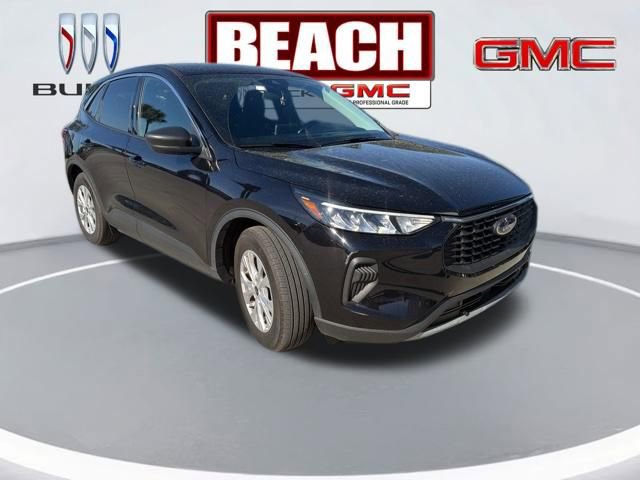 Used 2023 Ford Escape Active image 4