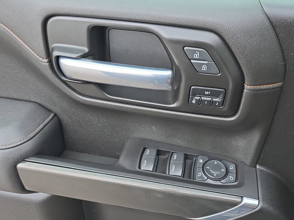 Used 2021 GMC Sierra 1500 AT4 w/ AT4 Premium Package AWD/4WD image 30
