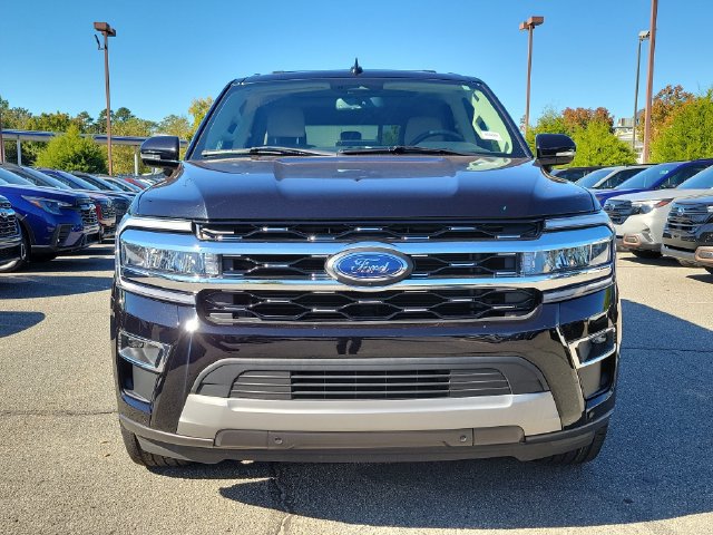 Used 2023 Ford Expedition Limited RWD image 2