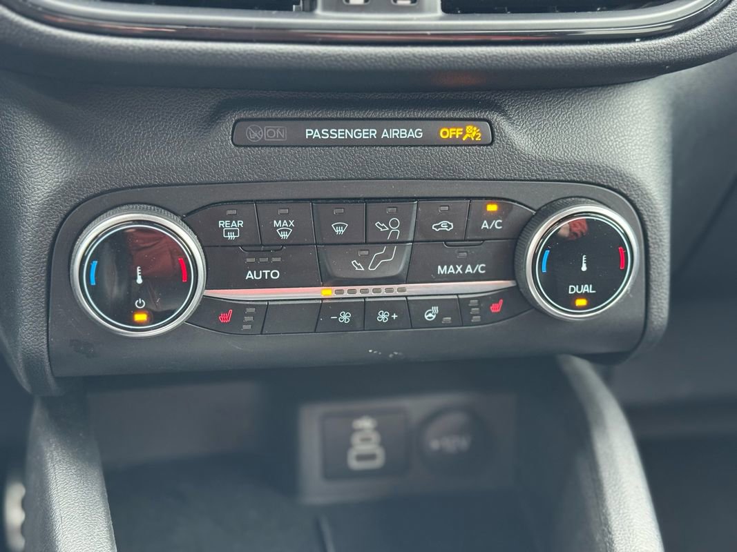Used 2024 Ford Escape ST-Line image 18