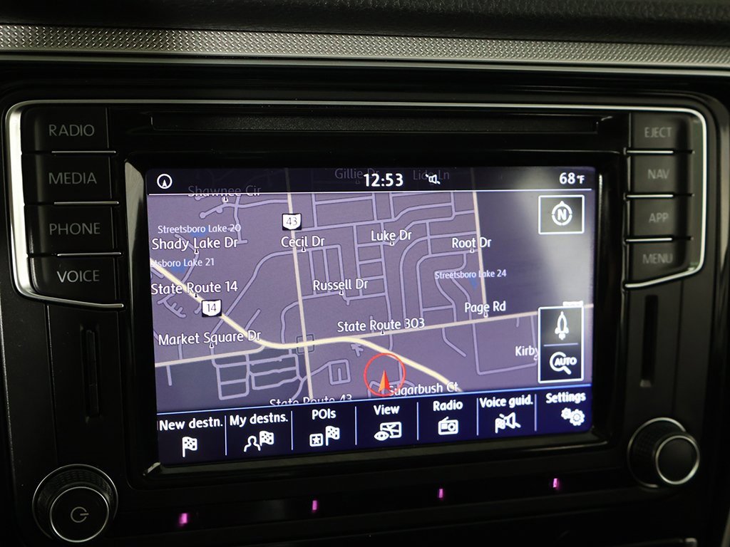 Used 2018 Volkswagen Passat 2.0T SE image 45