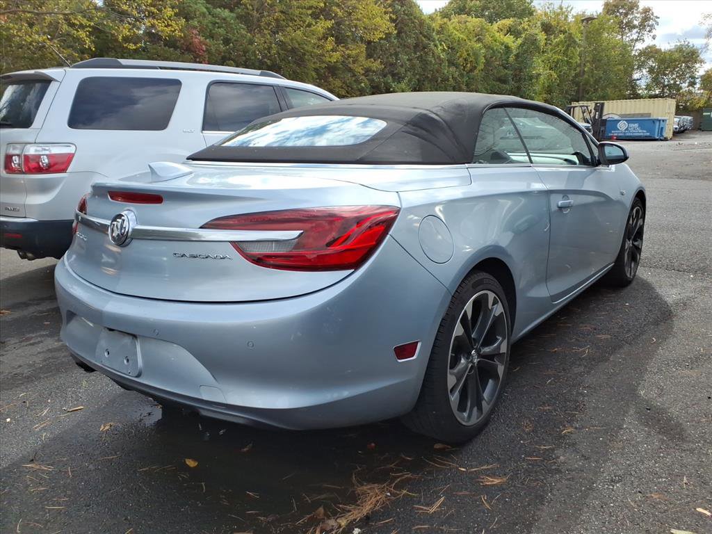 Used 2018 Buick Cascada Premium image 2
