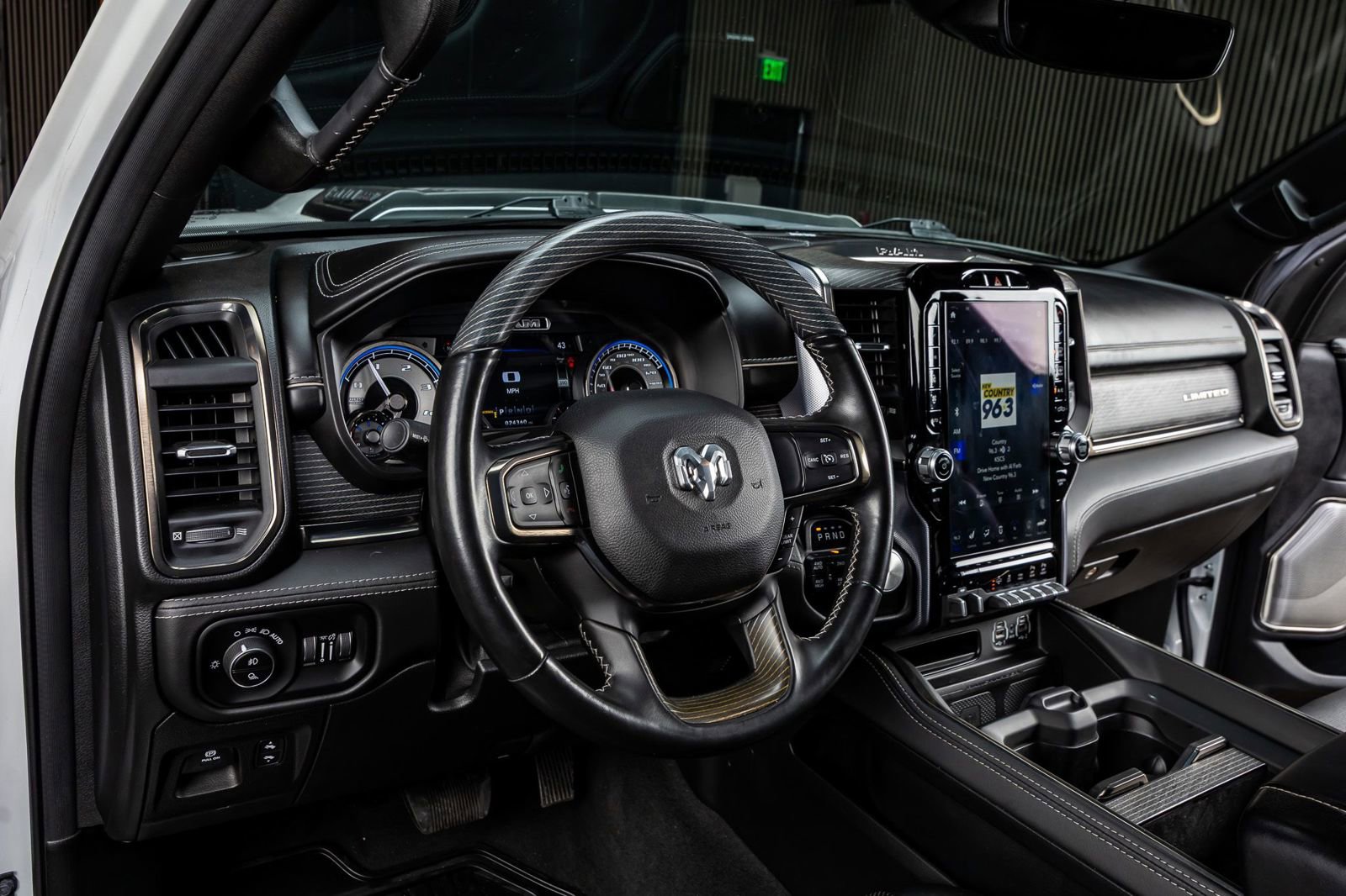 Used 2021 RAM 1500 Limited w/ Night Edition image 17