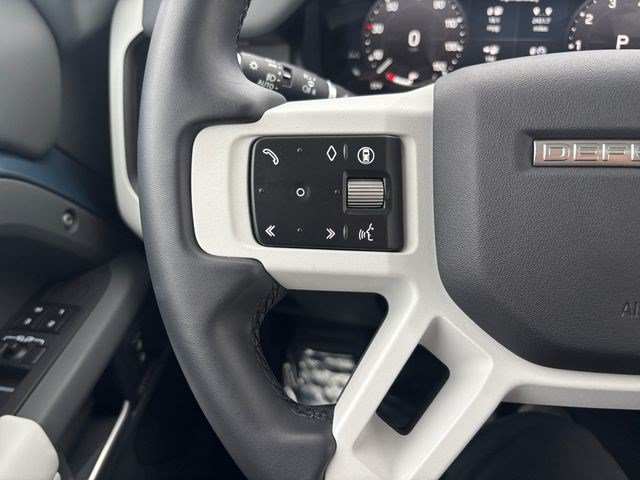 Certified 2026 Land Rover Defender 110 X-Dynamic SE AWD/4WD image 22