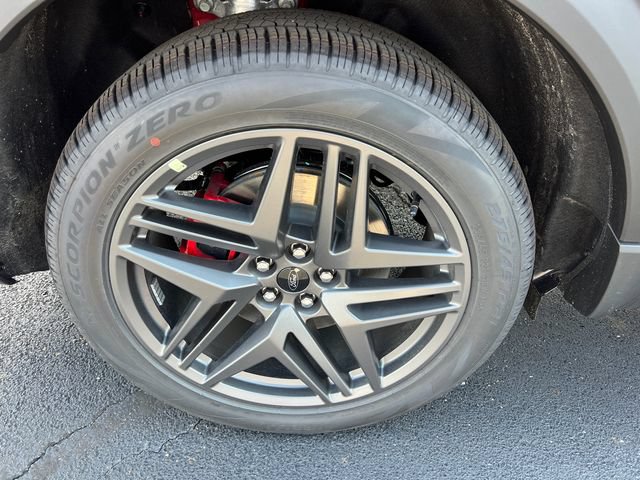 New 2026 Ford Explorer ST-Line w/ ST-Line Street Pack AWD/4WD image 7