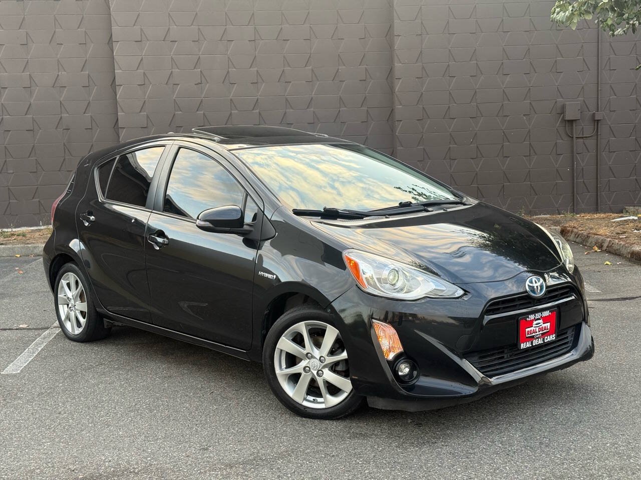 Used 2016 Toyota Prius C Four FWD image 3