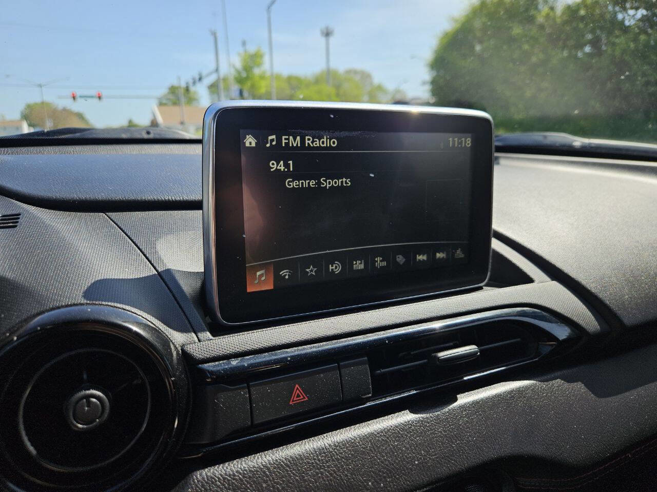 Used 2016 MAZDA MX-5 Miata Club image 18