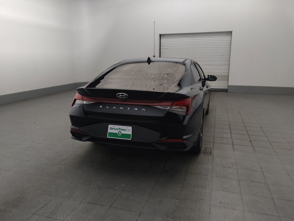 Used 2023 Hyundai Elantra SEL w/ Convenience Package FWD image 7