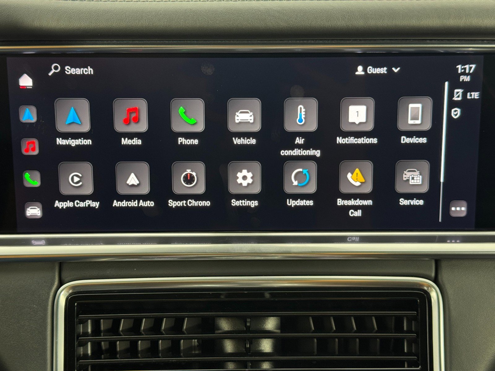 Used 2022 Porsche Panamera Turbo S w/ Premium Package image 25