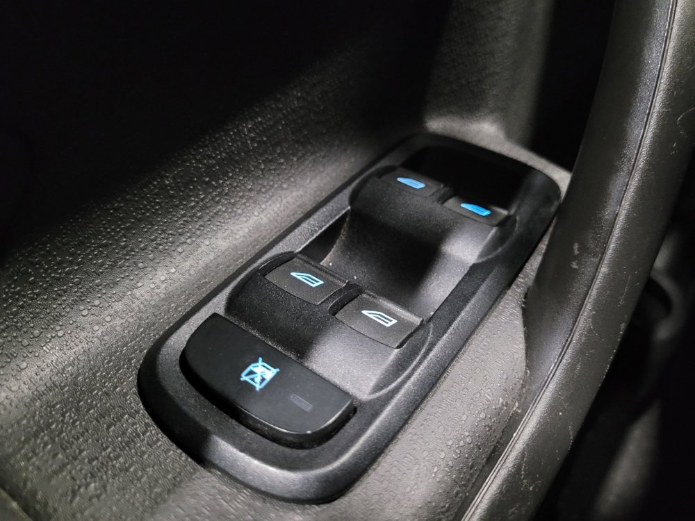 Used 2018 Ford Fiesta Titanium FWD image 27