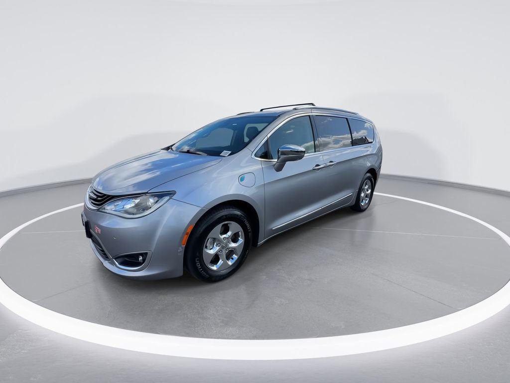 Used 2018 Chrysler Pacifica Limited w/ Advanced Safetytec Group FWD image 6