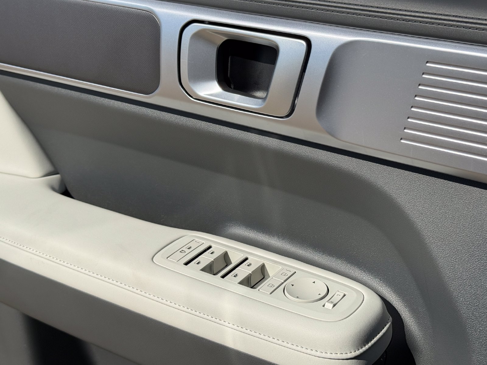 New 2027 Hyundai Santa Fe SEL FWD image 21