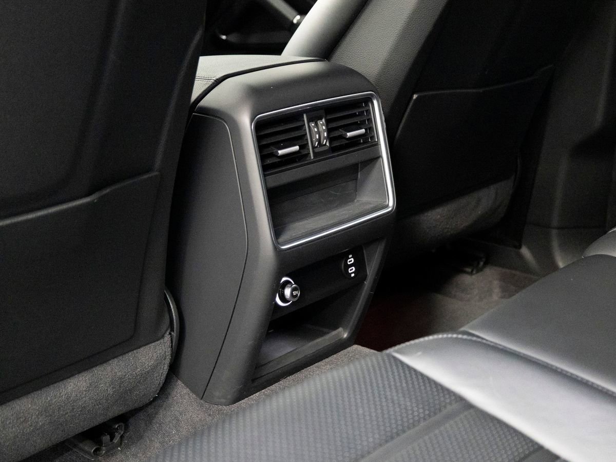 Certified 2023 Porsche Cayenne image 25