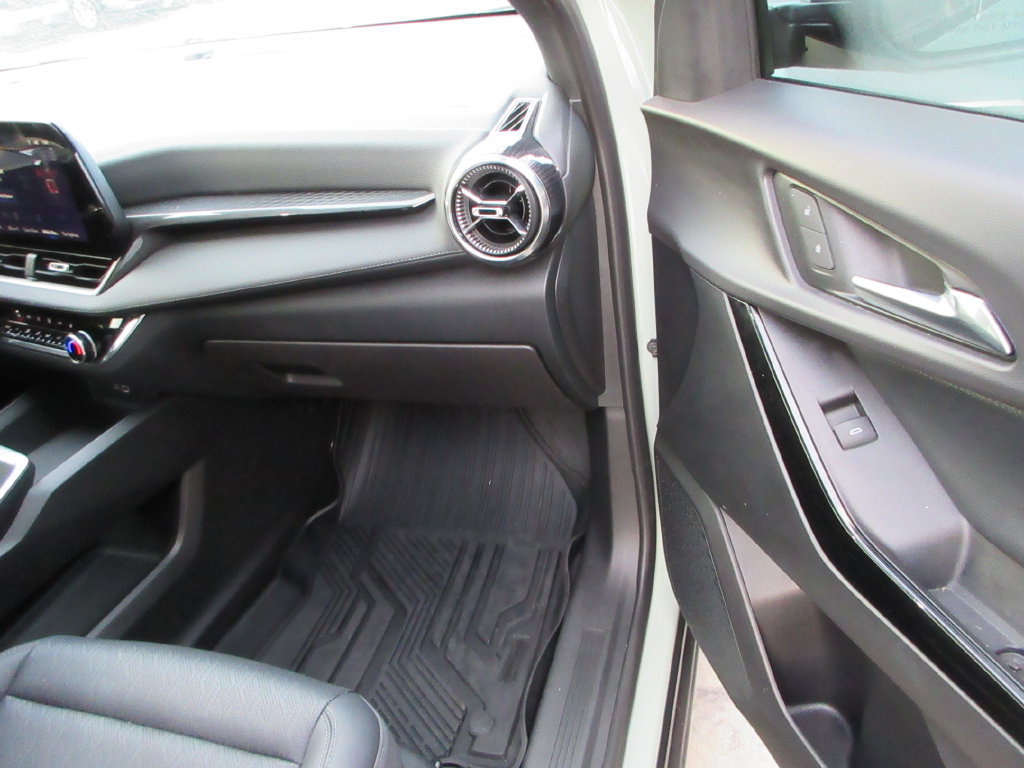Certified 2025 Chevrolet Equinox LT w/ Convenience Package II FWD image 18