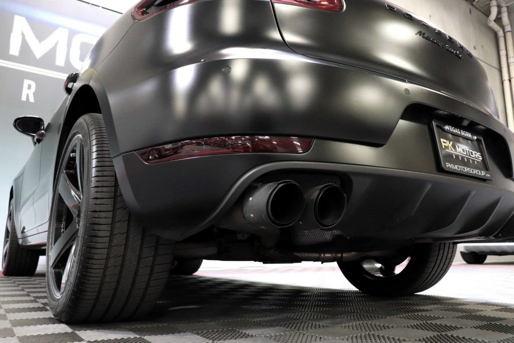 Used 2018 Porsche Macan Turbo AWD/4WD image 77