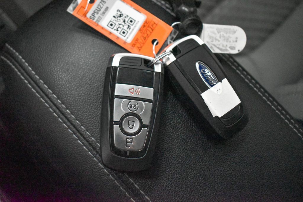 Used 2022 Ford Escape SE w/ SE Sport Appearance Package image 26