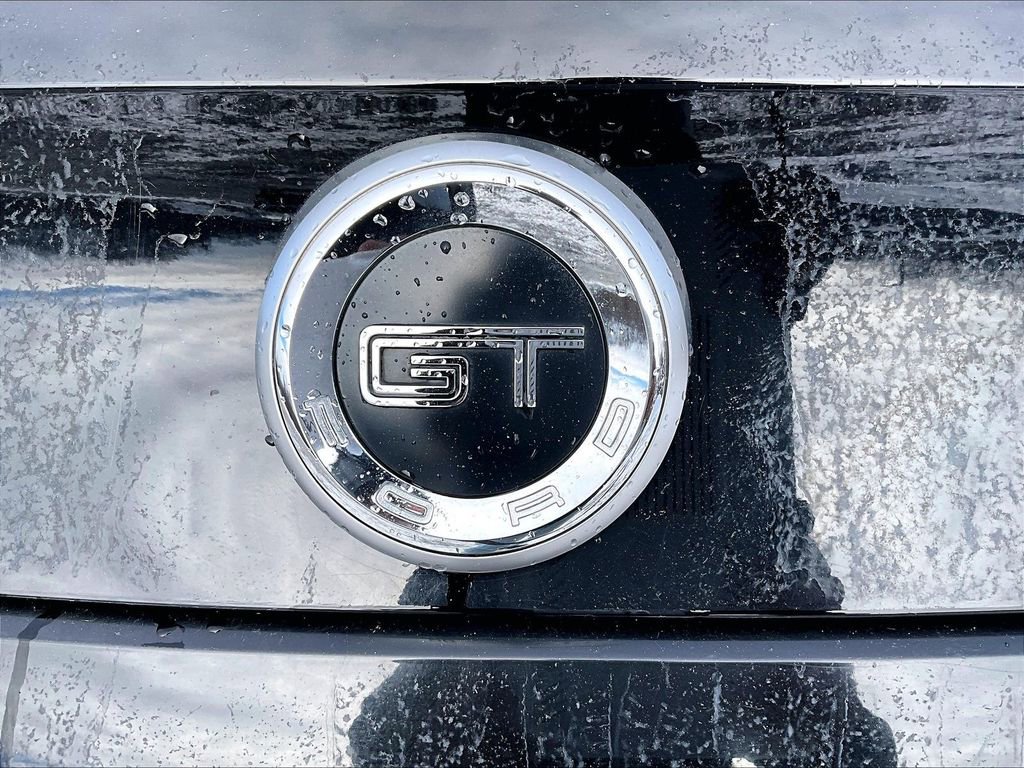 Used 2010 Ford Mustang GT image 8