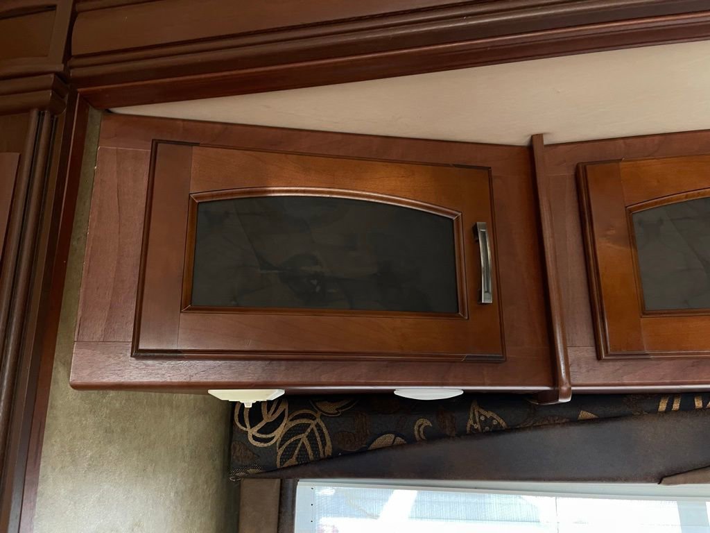 Used 2013 Ford E-450 and Econoline 450 Super Duty w/ Motorhome Prep Pkg RWD image 40